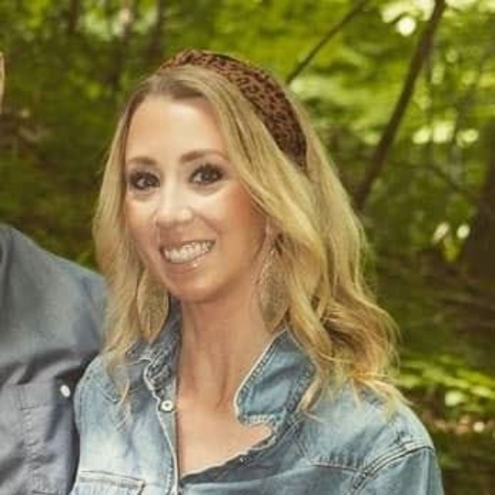 Meet your Posher, Chenoa